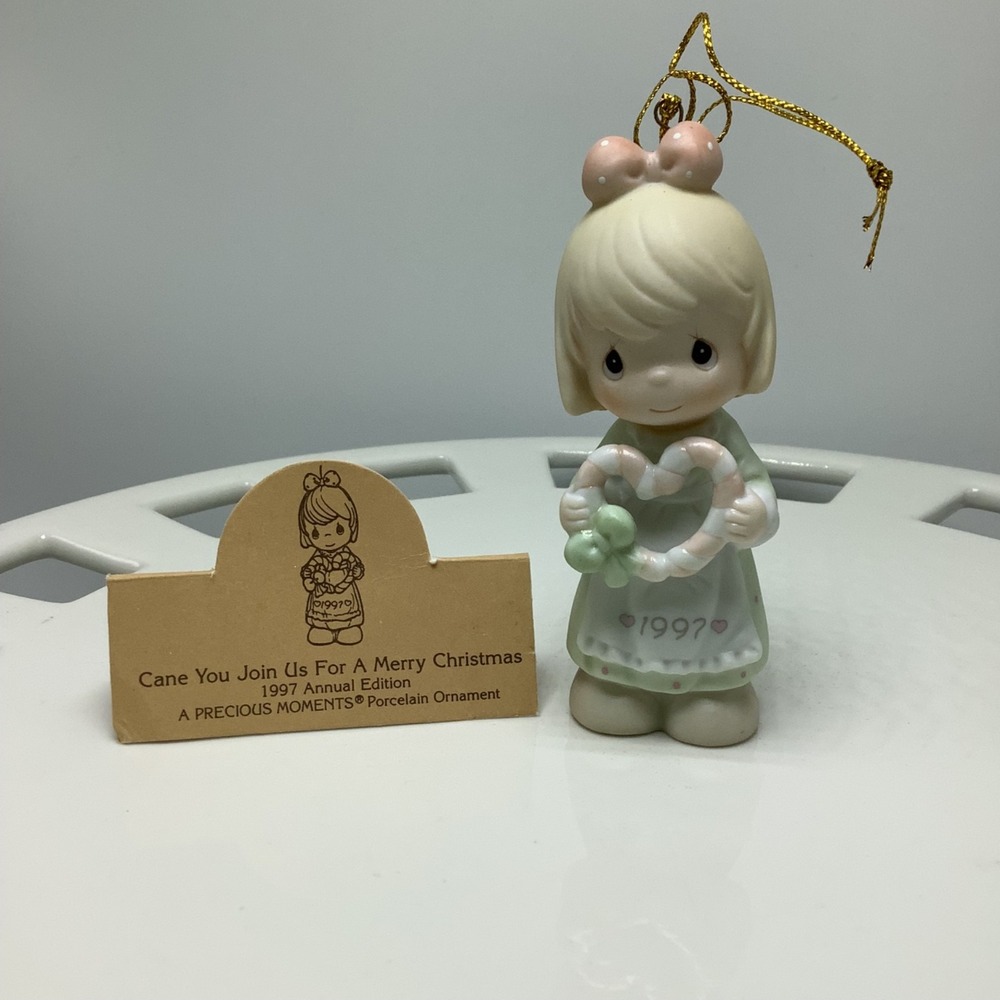 PRECIOUS MOMENTS 1997 FIGURINE~#272671~CANE YOU JOIN‎ US FOR A MERRY CHRISTMAS